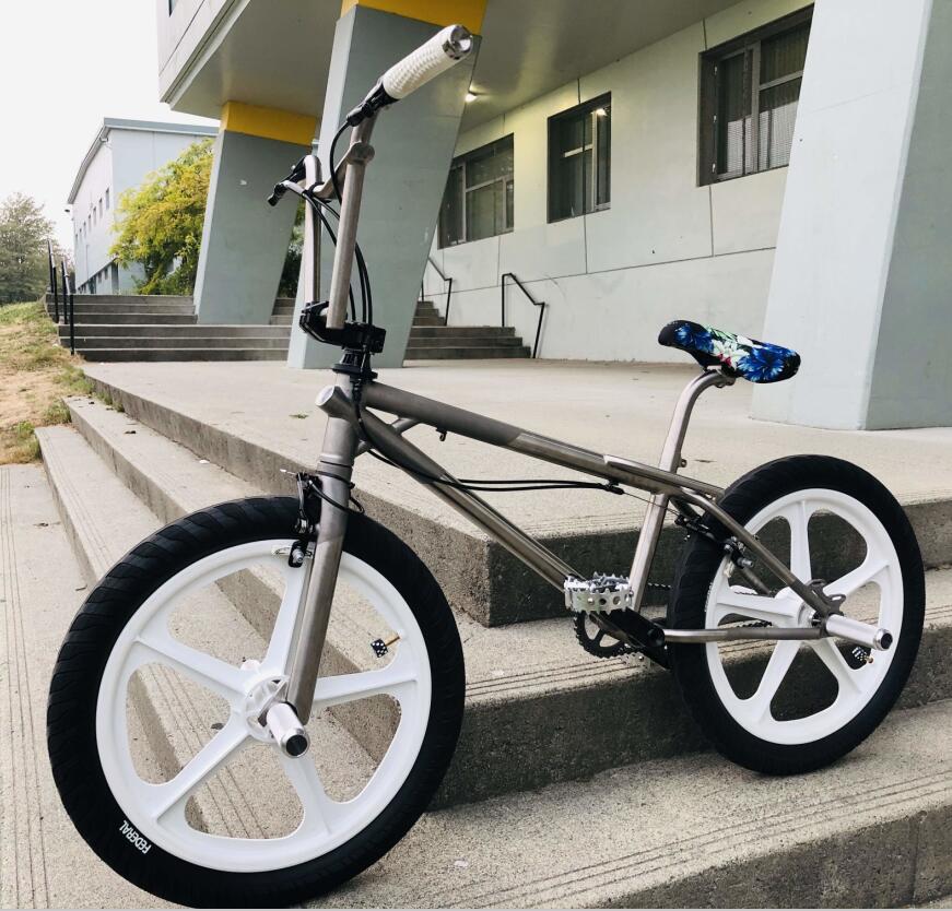 One customer who bought a titanium bmx bike frame us was highly very happy about it