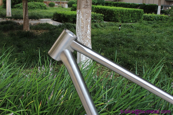 Titanium 3D printing bike frame with T47 BB