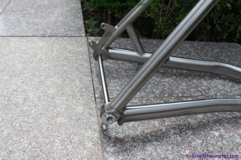XACD factory titanium cruiser bicycle frame with thru axle dropouts