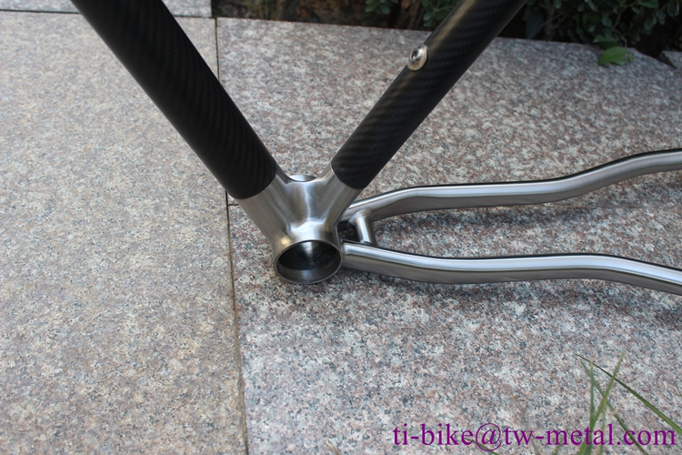 Titanium And Carbon Mixed Bike Frame 3D Printing