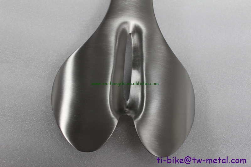 titanium bicycle saddle in 3d printing 