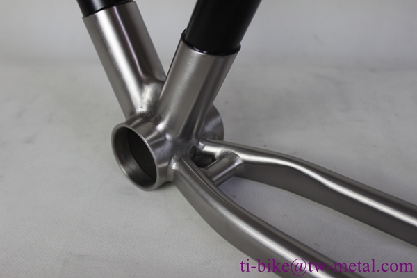 XACD titanium gravel bike frame & carbon 3D printing 