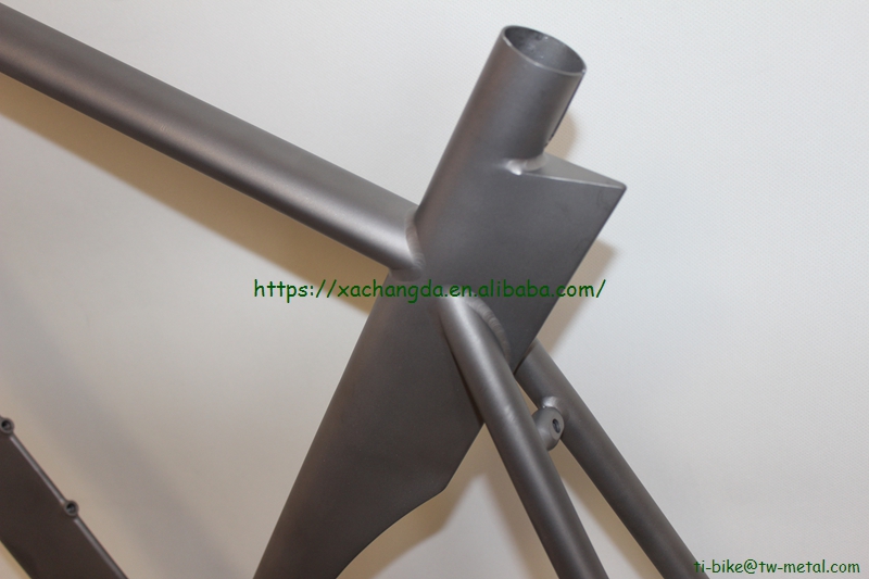 Custom Blade Bike Frame with Water Drop Shaped Seat Tube