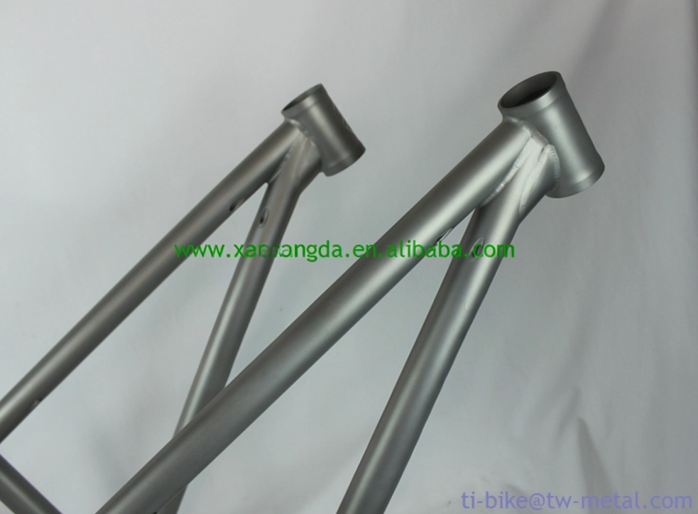 Titanium Fat Bike Frame with Thru Through Axle Design