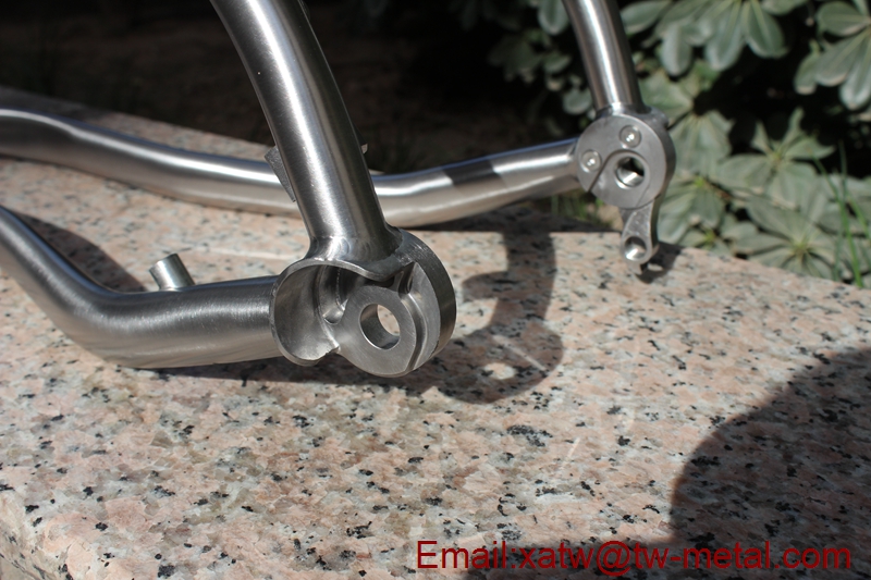 titanium bike frame11
