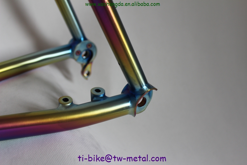 Titanium Gravel Bike Frame with Fork in Rainbow Color with Oval Down Tube Custom
