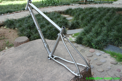 Titanium MTB bike frame with 29 or 26 inch tire