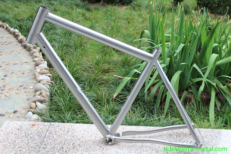 Custom XACD made titanium perfect bike frame for MTB cycle