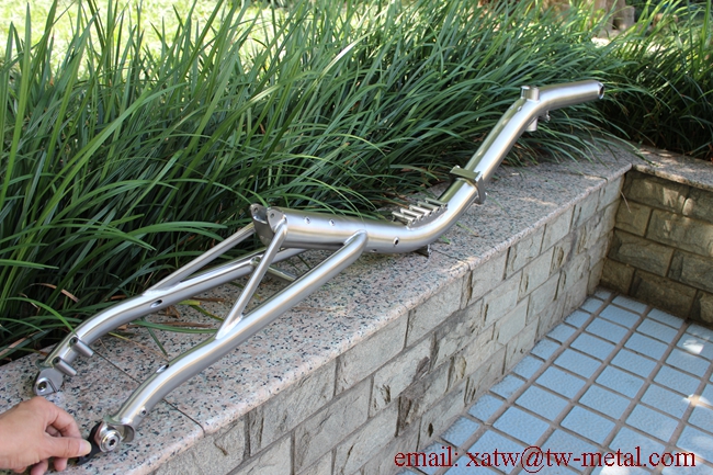 Ti recumbent frameset02