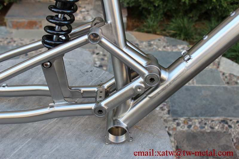 Ti suspension frame05