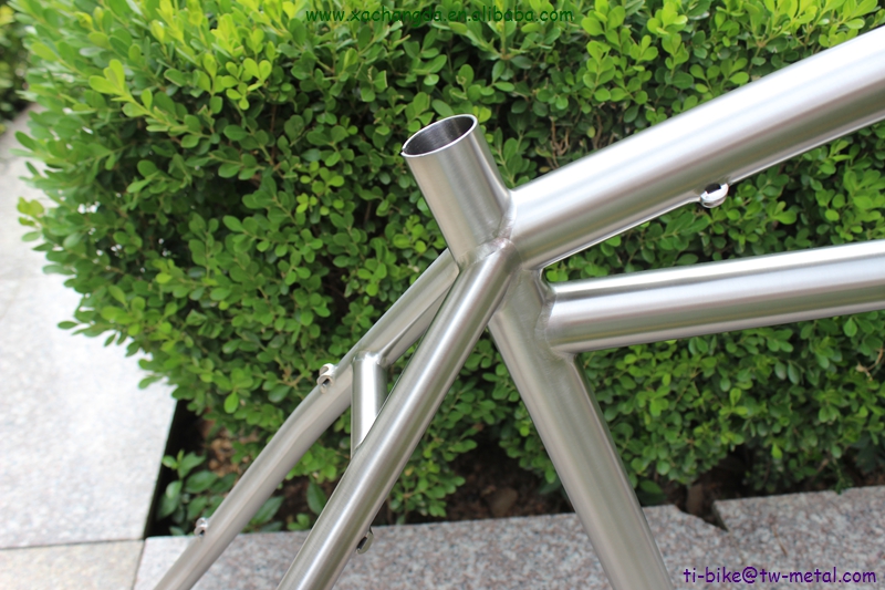 XACD factory titanium cruiser bicycle frame with thru axle dropouts
