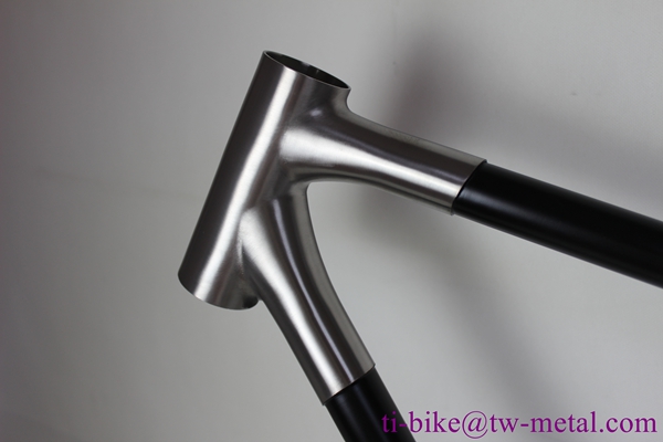 XACD titanium gravel bike frame & carbon 3D printing 
