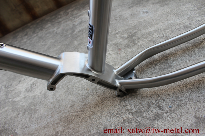 Ti cargo bike frame03